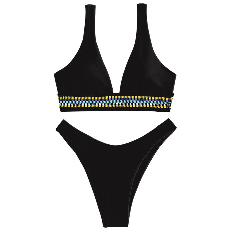 Damen Bikini-Set mit elegantem V-Ausschnitt und geschmackvollem Detail Echo Archiv