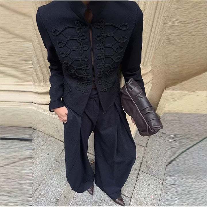 Damen Kurze militärisch inspirierte Jacke mit Zierkordeln und fransigem Saum Echoarchiv