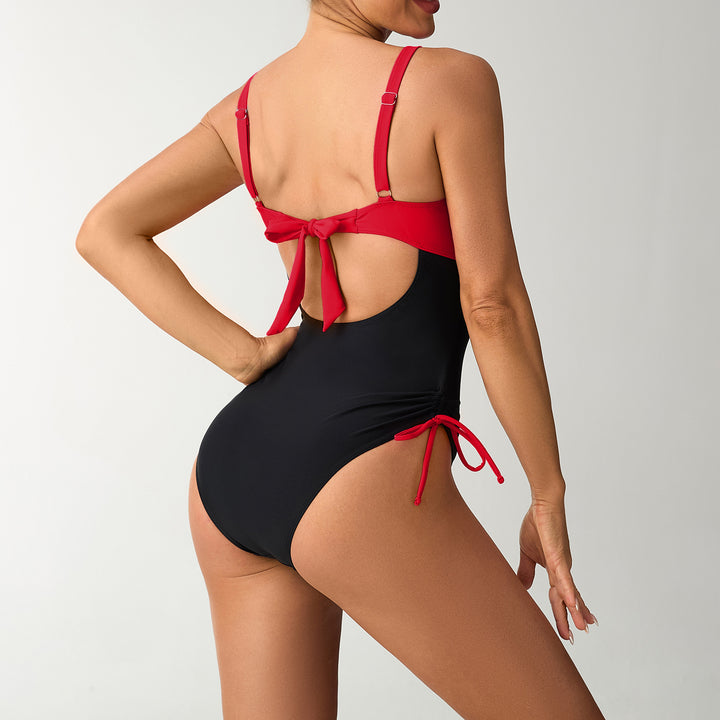 Damen Einteiliger Badeanzug mit raffiniertem Wickeldesign Echo Archiv