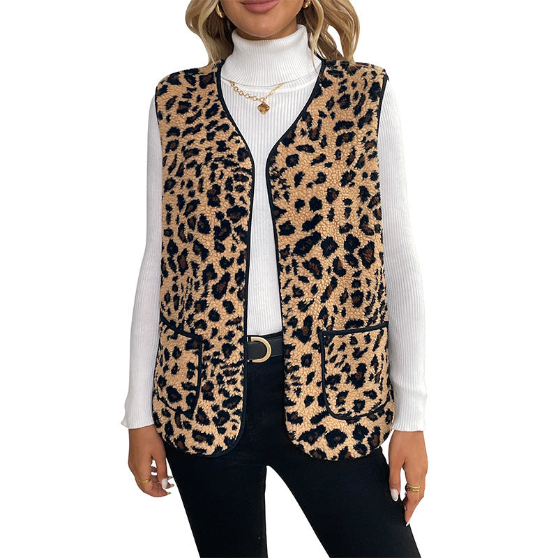 Damen Gefütterte Teddy‑Weste mit Leopardenmuster und aufgesetzten Taschen – Célinea
