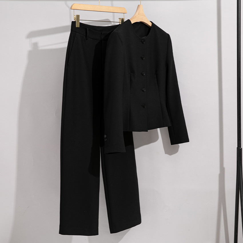 Damen Elegantes Hosenanzug-Set aus feinem Wollmix mit Rundhalsausschnitt Echoarchiv
