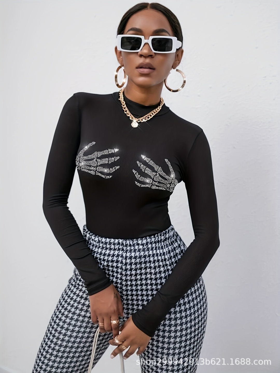 Damen nan figurbetontes transparentes Netz-Langarmshirt mit hohem Kragen und Strass-Skelettmotiv Echo Archiv