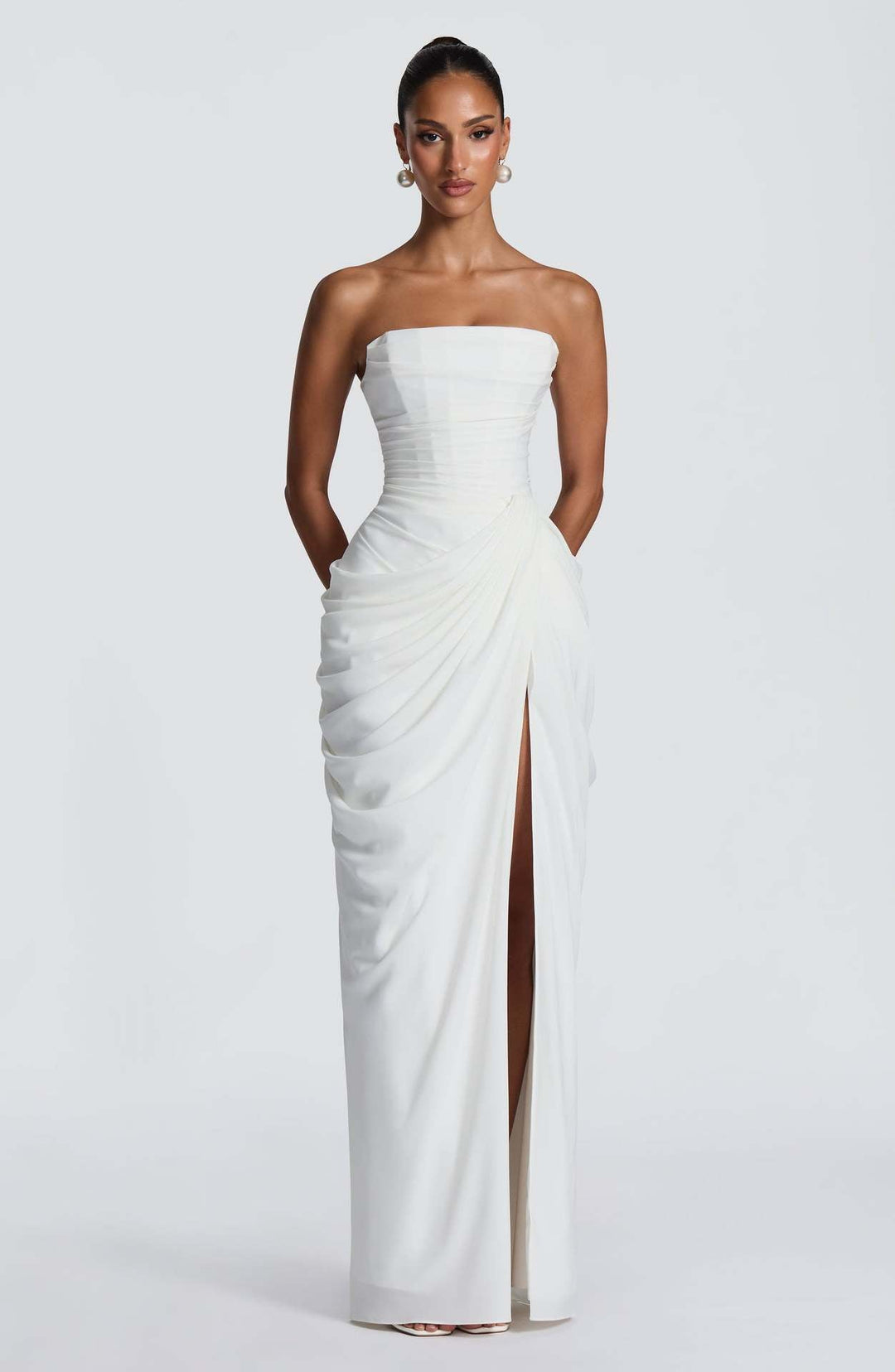 Damen Elegantes Langarm Abendkleid mit asymmetrischer Drapierung und schmalem Schlitz – Élara