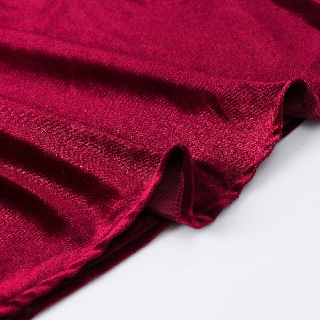 Damen Maxikleid aus Satin mit Wasserfallausschnitt und Riemchenbindung am Rücken Echoarchiv