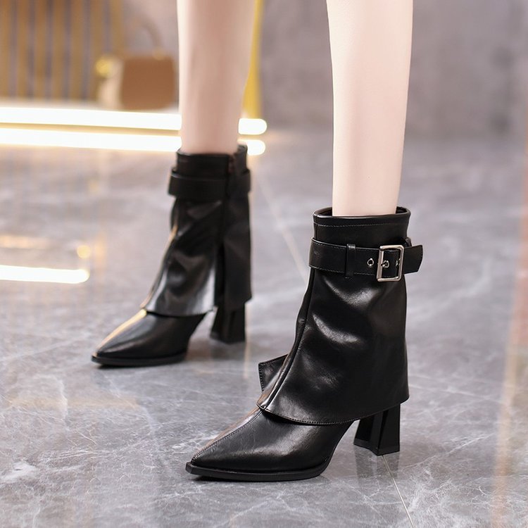 Damen Modische Stiefeletten mit elegantem Bund und Blockabsatz Echo Archiv