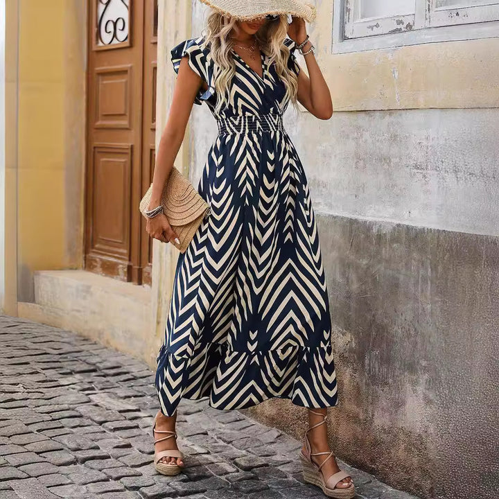 Damen Elegantes Maxikleid mit asymmetrischem Schnitt und Wickeldetail Echo Archiv