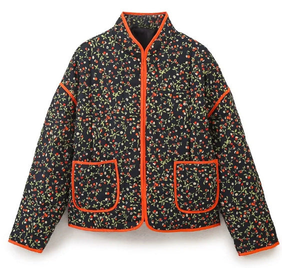Damen nan gesteppte Stehkragenjacke mit floralem Längsprint, aufgesetzten Taschen und kontrastierender Paspel Echo Archiv