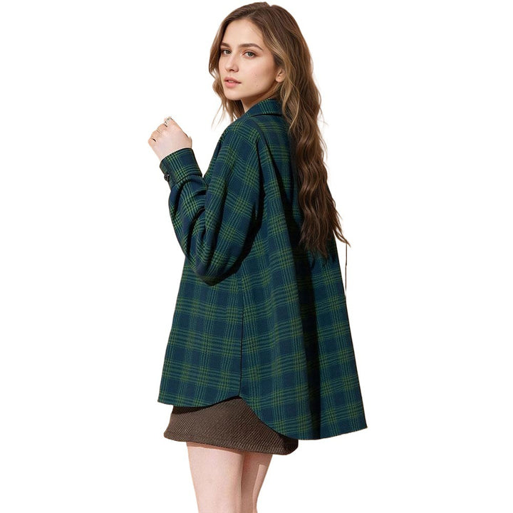 Damen oversized Karo-Hemdjacke mit fallendem Saum und geknöpften Manschetten – Célinea