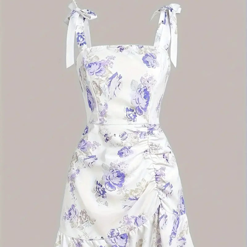 Damen Minikleid mit floralen Rüschendetails und taillierter Silhouette Echo Archiv