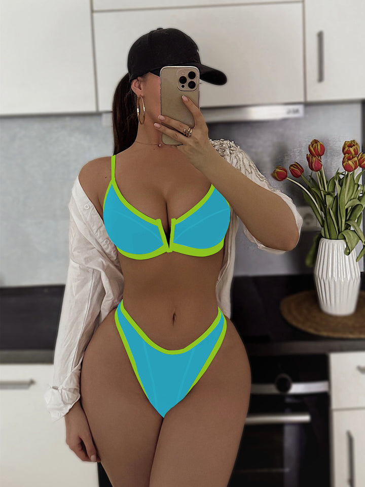 Damen Push-up Bikini mit stylischem V-Ausschnitt Echo Archiv