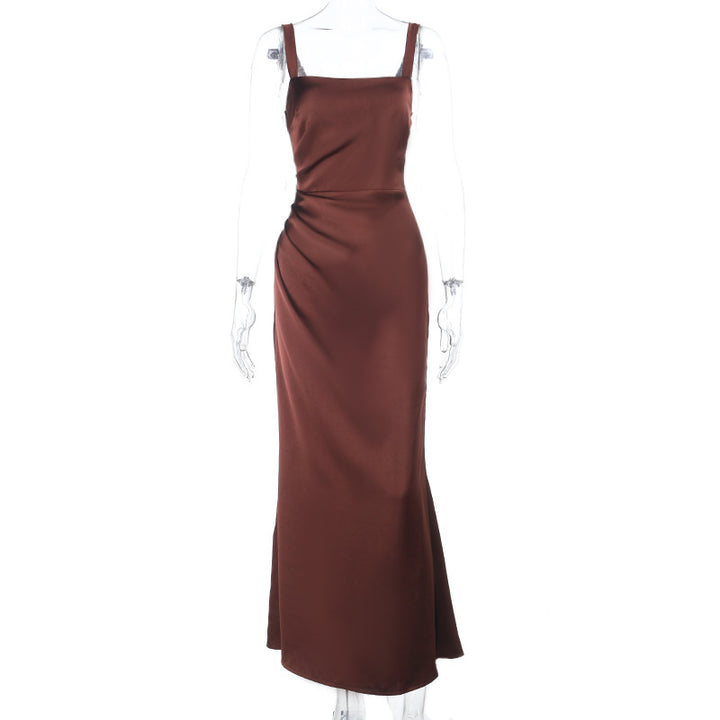 Damen elegantes Abendkleid mit schmalen Trägern und seidigem Fall Echo Archiv