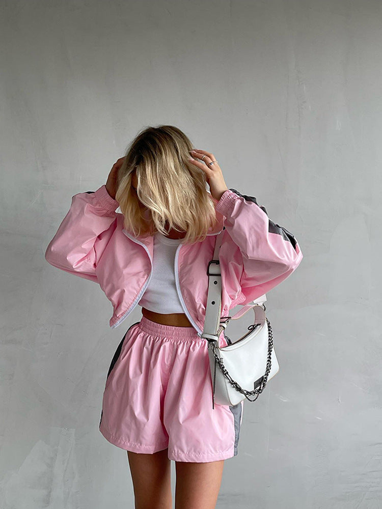 Damen nan kurzes Sport-Trackset mit Crop-Zip Jacke und elastischer Highwaist-Shorts Echo Archiv