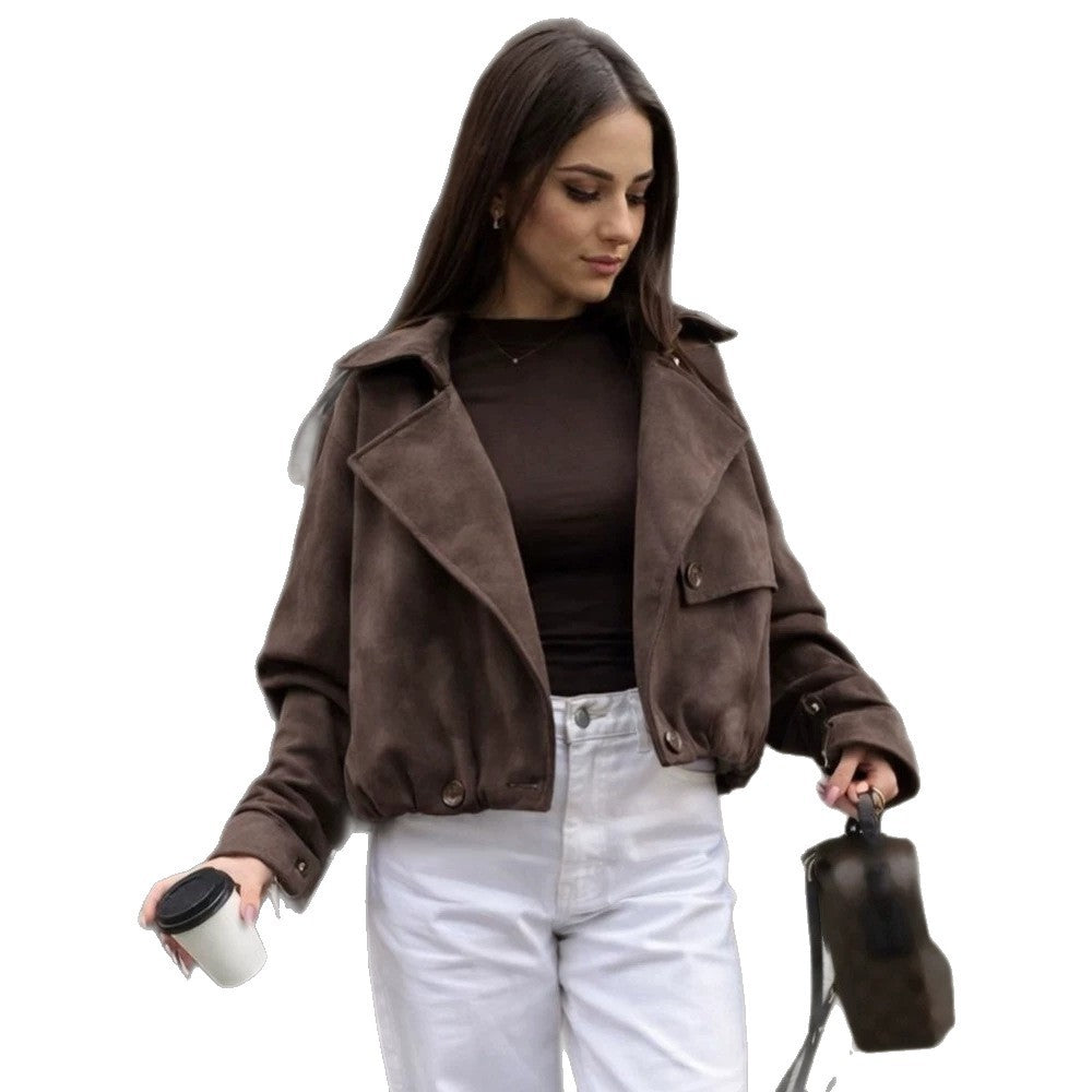 Damen Kurze Velourslederjacke im Bomberstil mit voluminösem Revers, Epauletten und taillierendem Gummisaum Echoarchiv