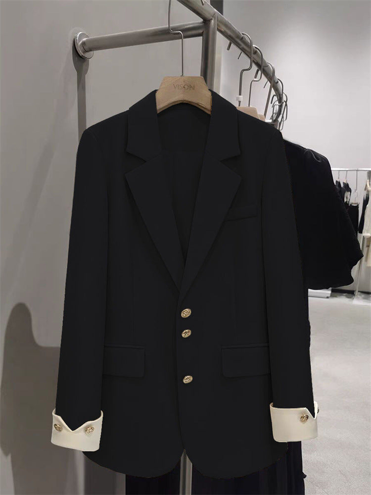 Damen Eleganter Blazer mit goldenen Knopfdetails Echo Archiv