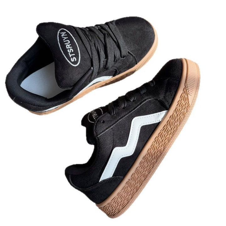 Damen Sportliche Sneaker mit hochwertigem Wildleder und rutschfester Sohle Echo Archiv