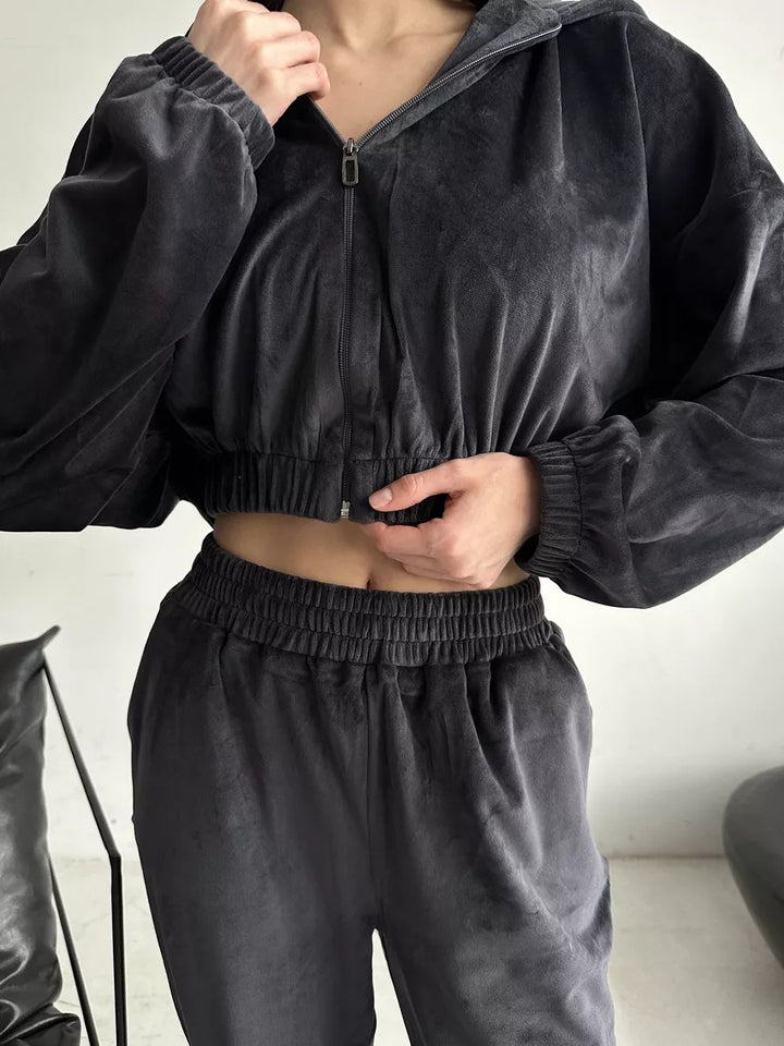Damen luxuriöser Samt-Trainingsanzug mit geraffter Bomberjacke und High-Waist Jogginghose – Élanora