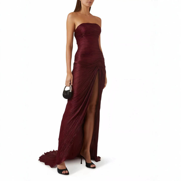 Damen Elegantes Maxi-Kleid mit asymmetrischem Schnitt und Plissierungen Echo Archiv
