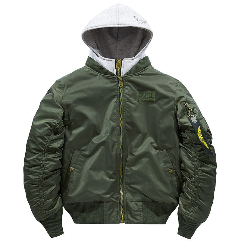 Herren nan fliegerinspirierte Bomberjacke mit integriertem Kapuzeneinsatz, Ärmeltasche und wattierter Innenlage Echo Archiv
