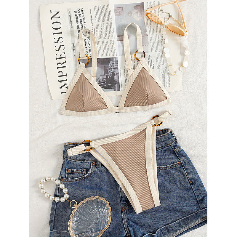 Damen Triangel-Bikini mit eleganten Riemen und aufwendigem Design Echo Archiv
