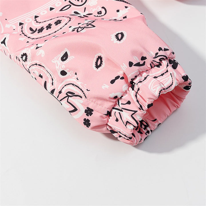 Damen bedruckte leichte Kapuzen‑Windjacke im Bandana‑/Paisley‑Muster Echo Archiv
