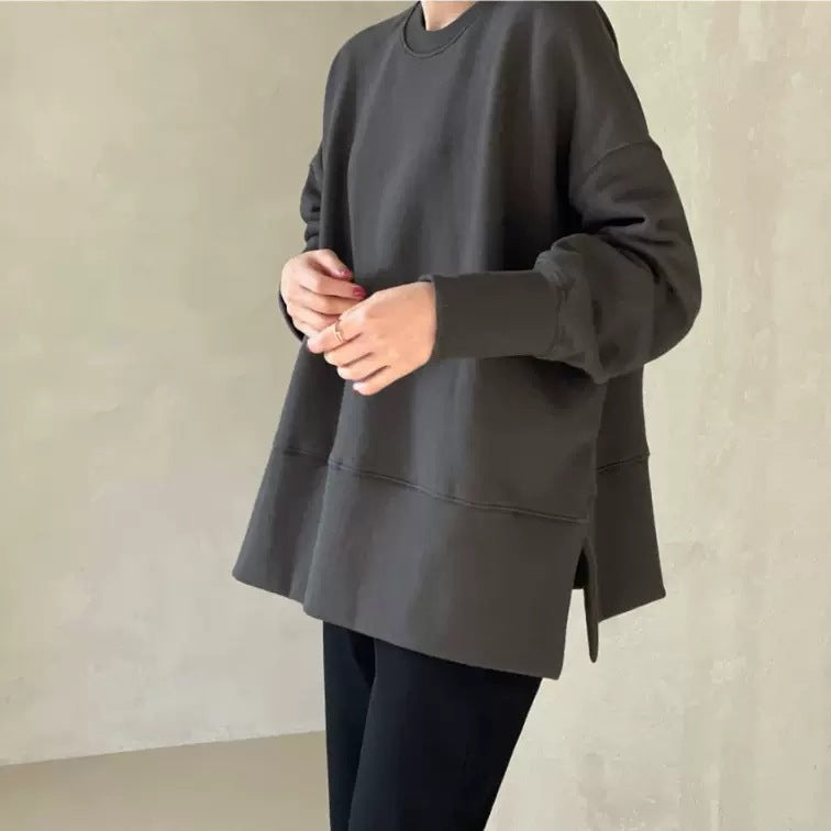 Damen Boxy-Sweatshirt mit verlängerter Saumblende, seitlichen Schlitzen und Raglanärmeln – Mavelle