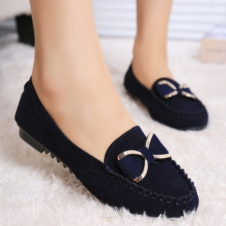 Damen Mokassin-Slipper in Veloursleder-Optik mit Zierknoten und rutschfester Profilsohle – Lioré