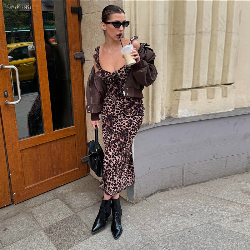 Damen Maxi-Kleid mit verführerischem Leopardenmuster und Rüschendetails Echo Archiv