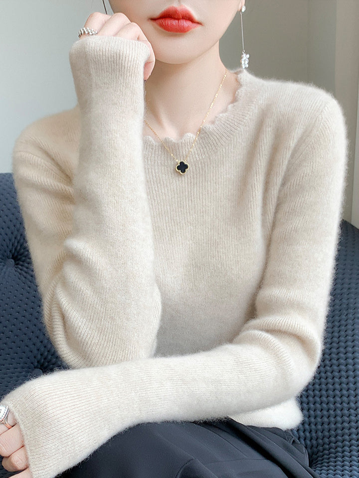 Damen Weicher Feinstrickpullover mit welligem Rundhalsausschnitt und kaschmirähnlicher Oberfläche Echoarchiv