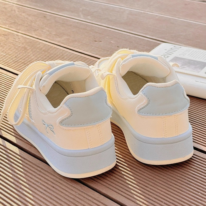 Damen Sportliche Sneakers mit modernen Akzenten und komfortabler Dämpfung Echo Archiv