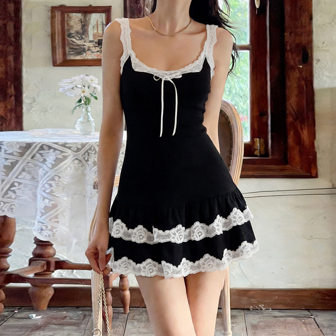 Damen Verspieltes Babydoll-Kleid mit Spitzenrand und verstellbaren Trägern Echo Archiv