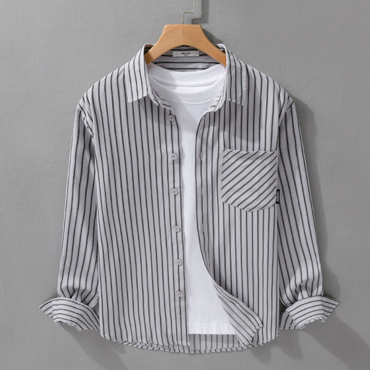 Herren Nadelstreifen-Langarm-Hemdjacke im Overshirt‑Stil aus leichtem Baumwollmix mit diagonaler Brusttasche Echoarchiv