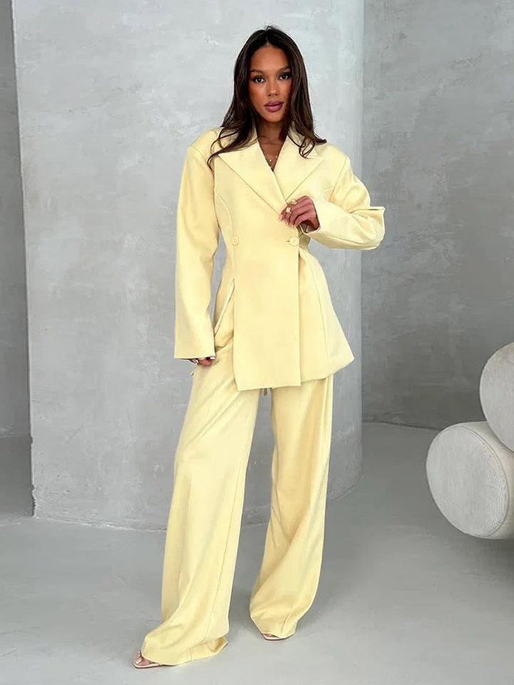 Damen Zweiteiliges Oversize-Anzugset mit Wickel-Blazer und weiten Palazzohosen Echoarchiv