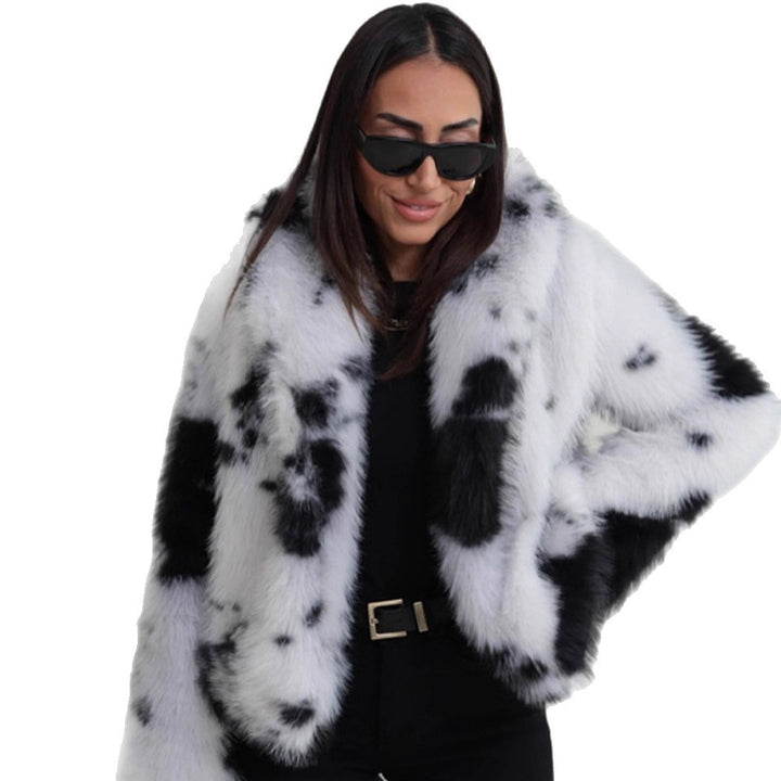 Damen Kurz geschnittener Faux‑Fur‑Bomber mit Fleckenmuster Echoarchiv