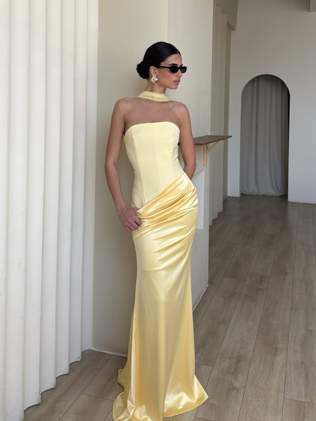 Damen Bodycon Abendkleid mit eleganter Drapierung Echo Archiv