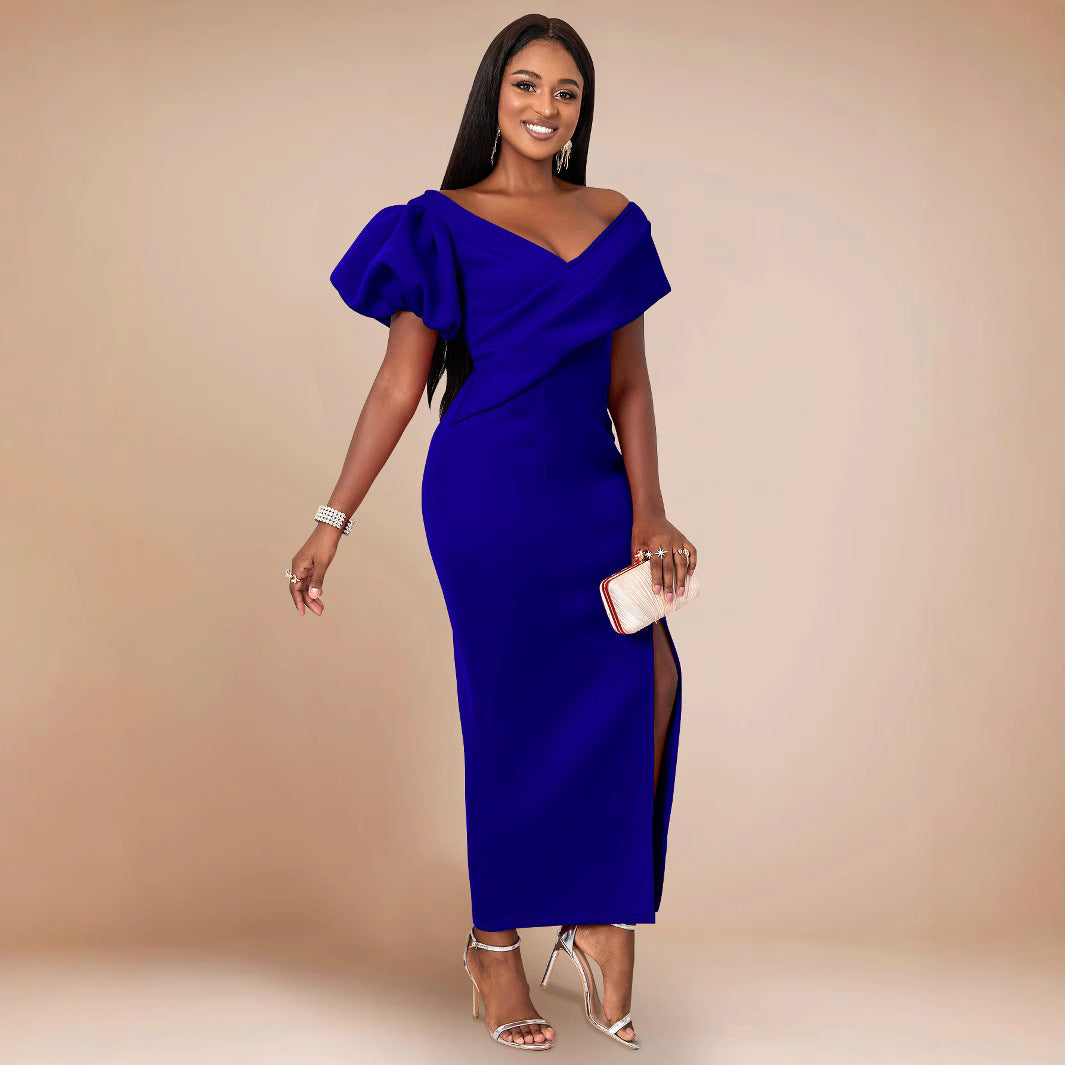 Damen Elegantes, figurbetontes Abendkleid mit asymmetrischem Ausschnitt und Puffärmeln Echo Archiv
