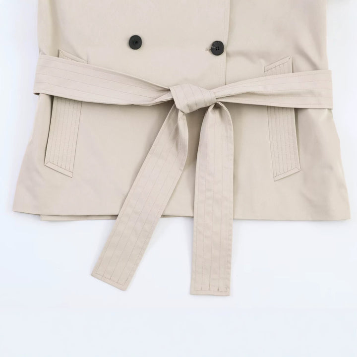 Damen Kurzer Oversize-Trenchcoat mit Bindegürtel und Cape-Detail Echo Archiv
