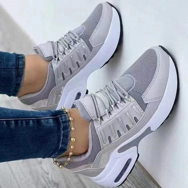 Damen Plateau-Sneaker mit Luftpolster und holografischen Akzenten – Névara