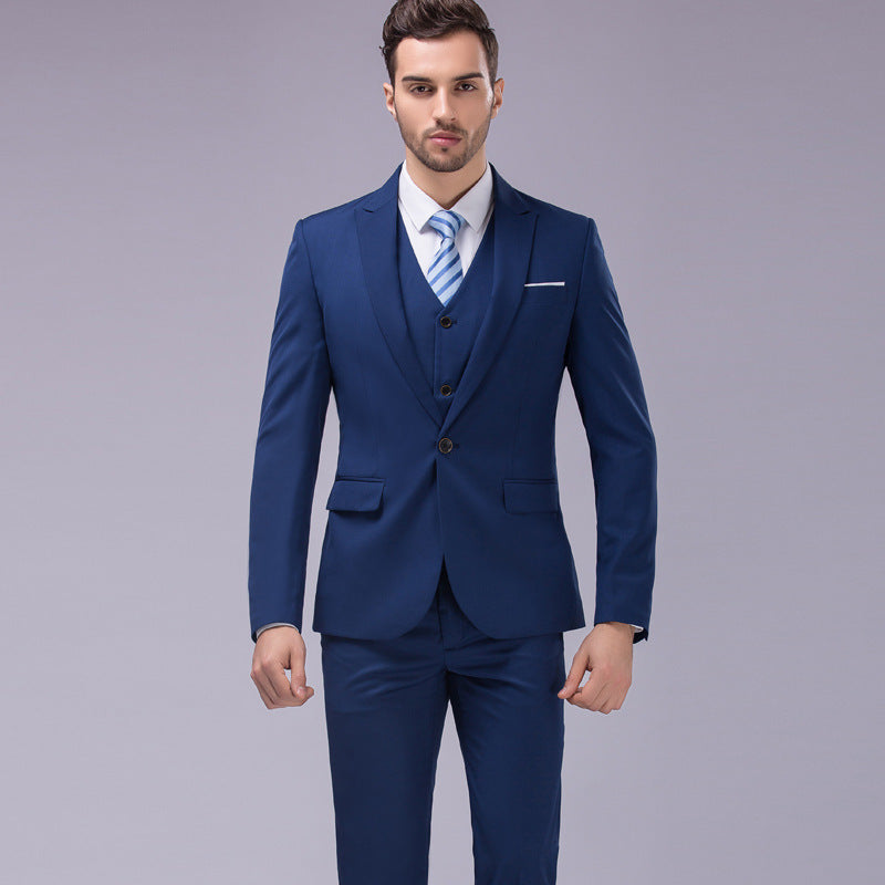 Herren Dreiteiliger Slim-Fit Businessanzug mit Weste und schmaler Silhouette Echo Archiv