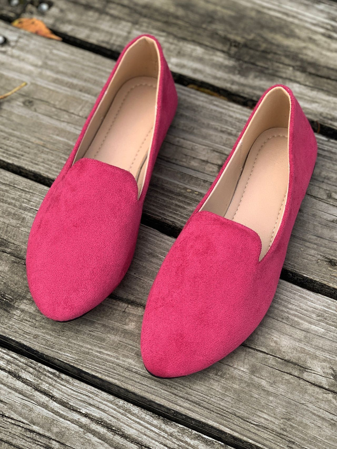 Damen spitz zulaufende Velours‑Loafer mit gepolsterter Innensohle – Lioré