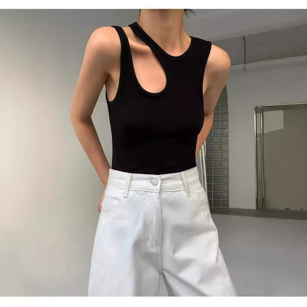 Damen Tanktop mit einzigartigem Cut-Out Design und sportlichem Schnitt Echoarchiv