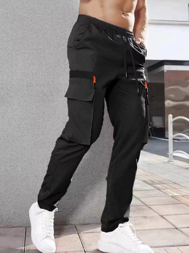 Herren Slim‑Tapered Utility‑Cargohose mit elastischem Bund, Kordelzug & Mehrfachklapptaschen Echo Archiv