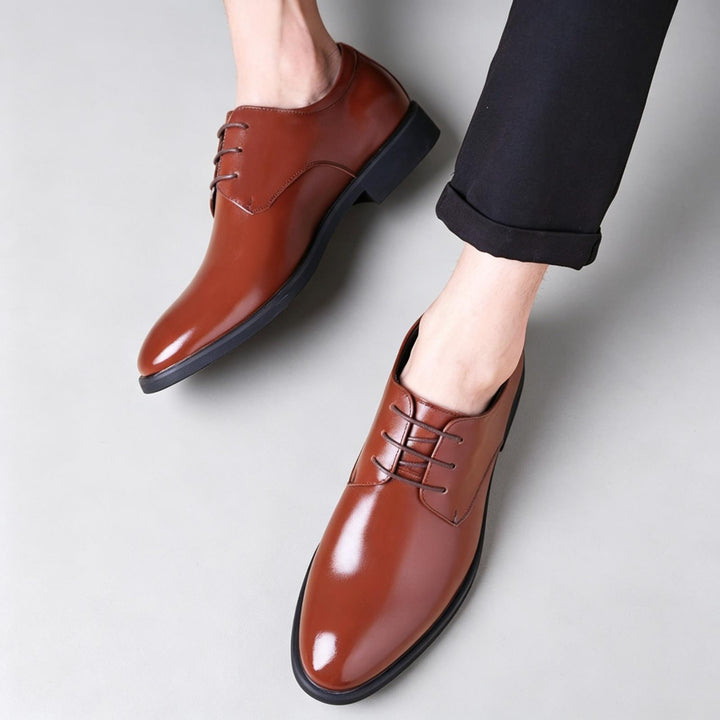 Herren Elegante Schnürschuhe aus hochwertigem Leder Echoarchiv