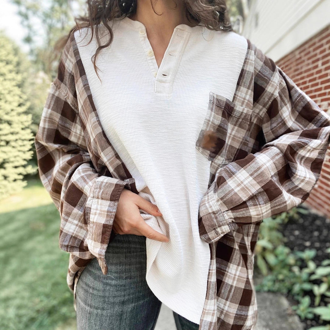 Damen nan karierter Flanell-Overshirt mit aufgesetzter Brusttasche, krempelbaren Ärmeln und legerer Oversize-Passform Echo Archiv