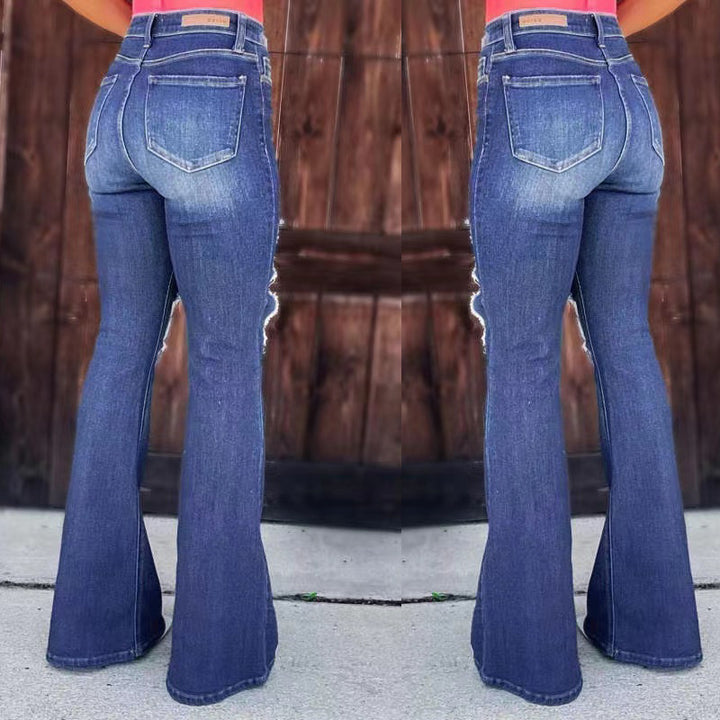 Damen nan Highwaist-Jeans mit ausgestelltem Bein und starkem Distressing an den Knien Echo Archiv