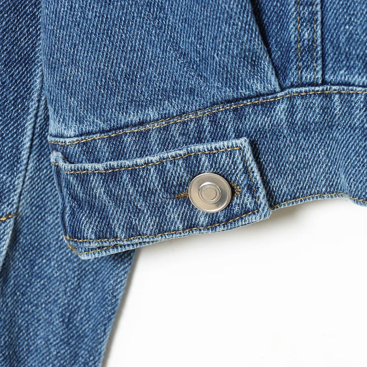 Damen Kurz geschnittene Oversize-Jeansjacke mit Pattentaschen Echoarchiv