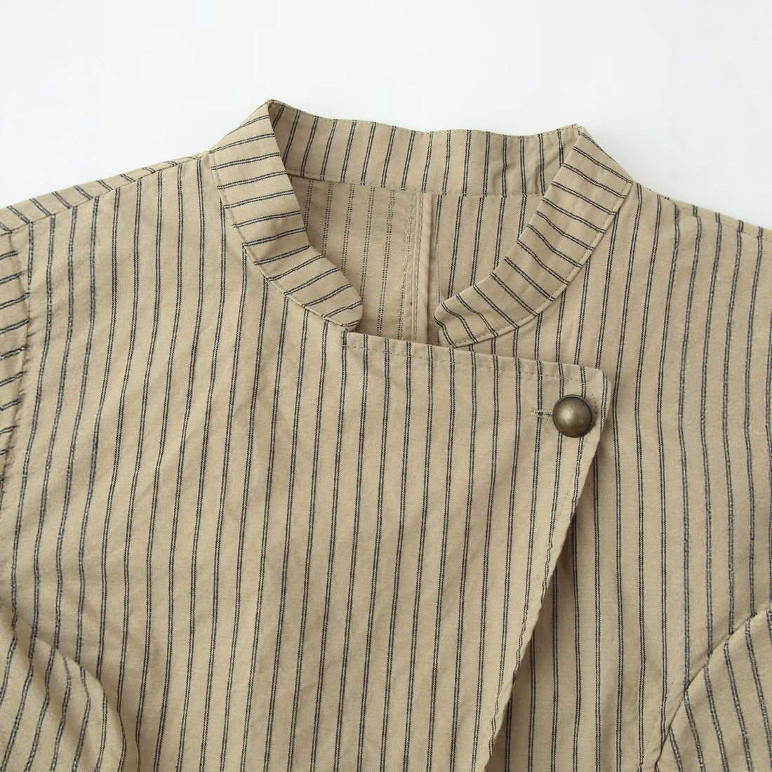 Damen Asymmetrische Nadelstreifen-Blazerjacke mit Stehkragen und überlappender Vorderseite Echo Archiv