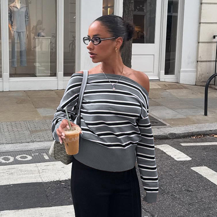 Damen Gestreifter Oversized-Strickpullover mit schulterfreiem Cut und weitem Rippbund Echo Archiv