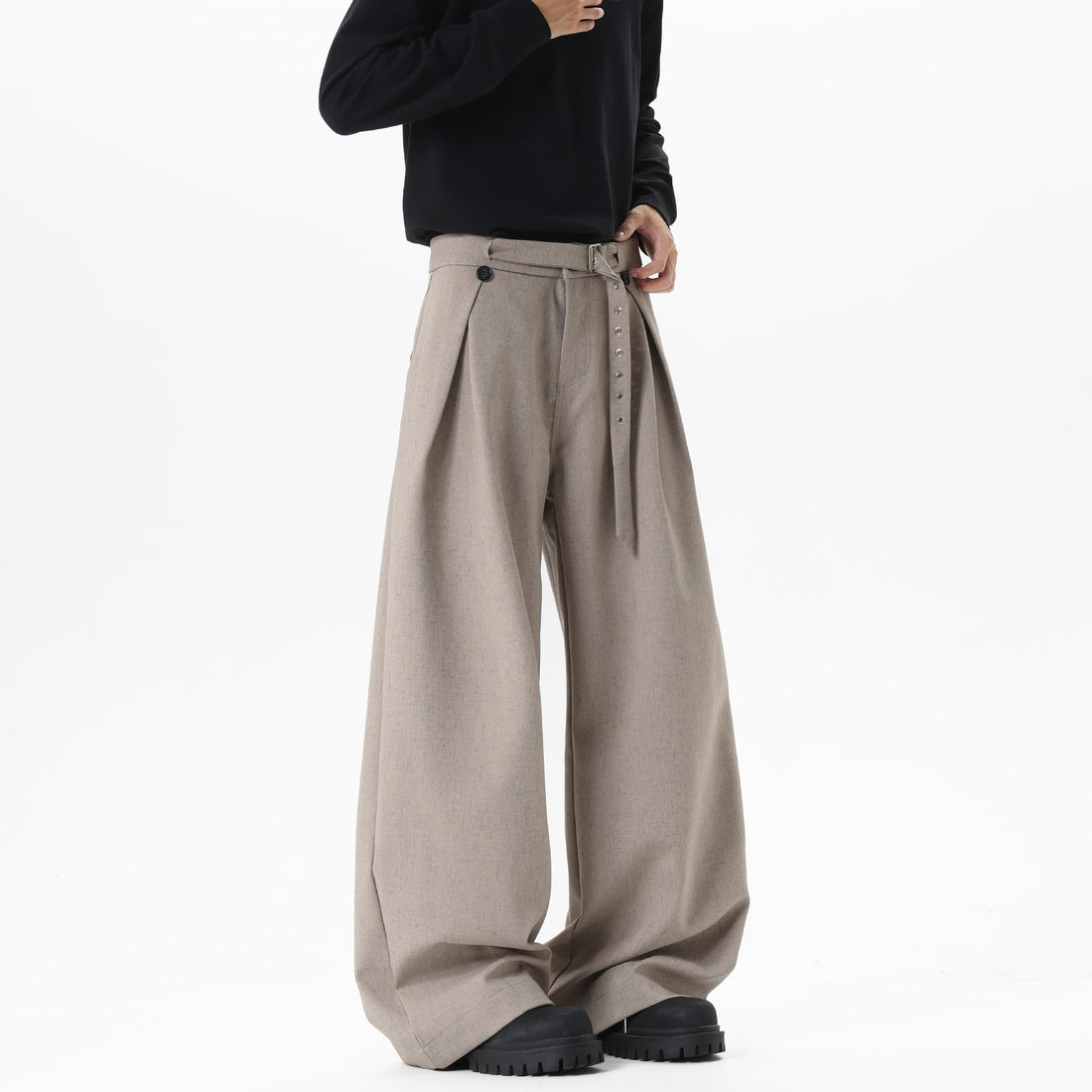 Damen Extraweite Culotte-Hose mit Faltenbund und Ziergürtel Echo Archiv
