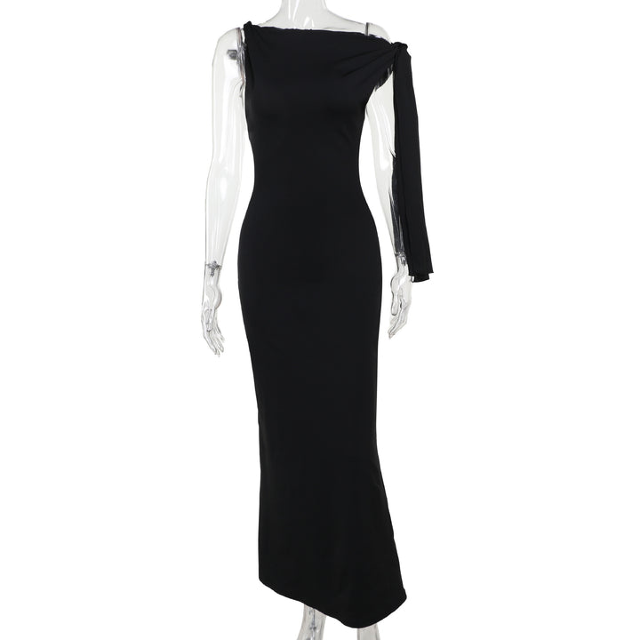 Damen Elegantes Maxikleid mit asymmetrischem Ärmel und figurformendem Schnitt Echo Archiv
