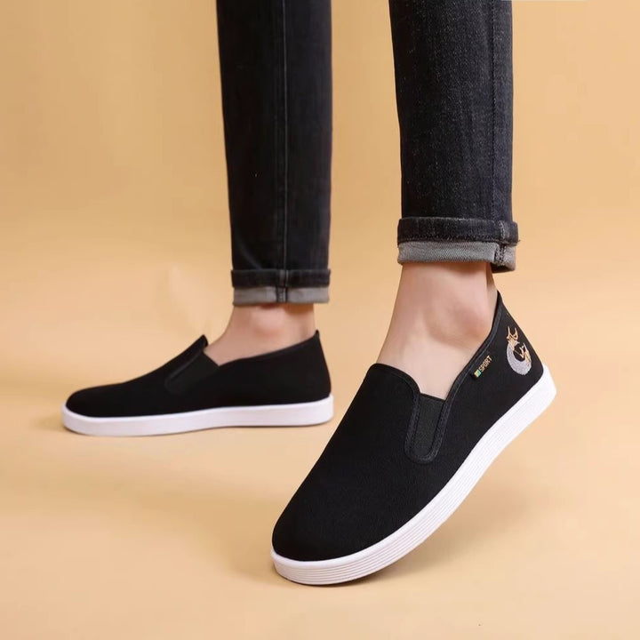 Herren Baumwoll-Slip-On mit gesticktem Motiv und rutschfester Gummisohle Echoarhiv